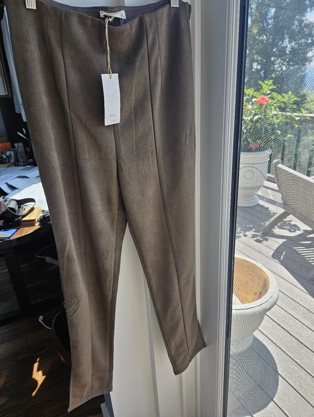 NEW IN - Picture 3 of 13